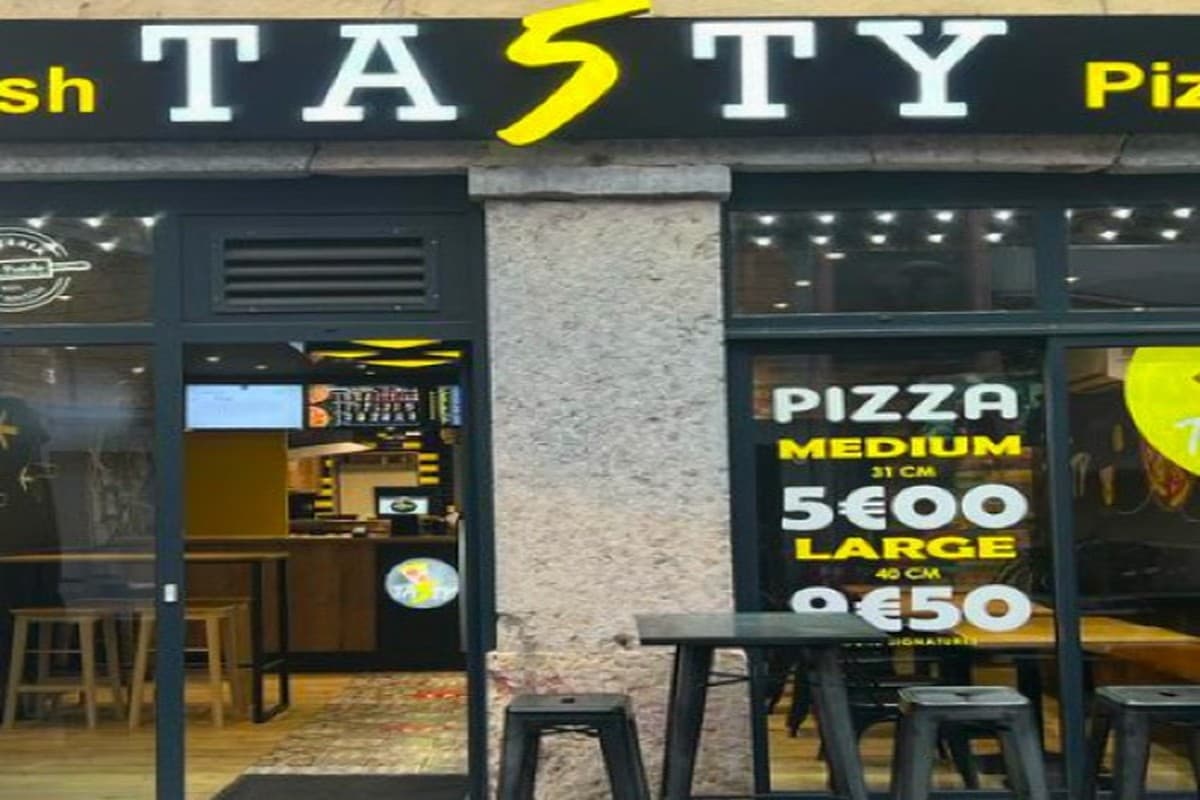 Restaurant TA5TY Pizza
